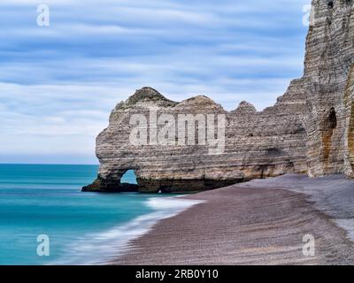 Blick auf die Porte d'Amont, Normandie. Stockfoto