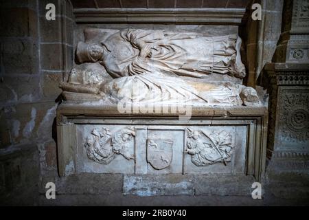 Ein Bildnis in der Grabkapelle des Doncel, oder junger Ritter, ein viel besuchter Abschnitt der Siguenza-Kathedrale, Spanien. Er starb 1486, als er 14 war, y Stockfoto