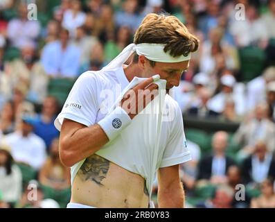 London, Gbr. 06. Juli 2023. London Wimbledon Championships Day 4 05//07/2023 Liam Broady (GBR) gewinnt die zweite Runde des Spiels: Roger Parker/Alamy Live News Stockfoto