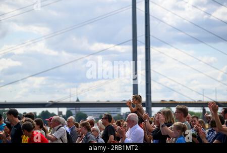 Schau, Zuschauer, Frauenmast-Gewölbe-Finale, am 6. Juli 2022 in Düsseldorf. Das Finale 2023 Rhein-Ruhr von 06,07 bis 09.07.2023 Stockfoto