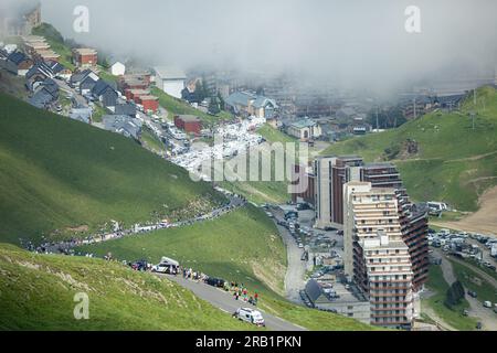 Col de Tourmalet, Frankreich, 6. Juli 2023, allgemeiner Überblick über Col du Tourmalet in Phase 6, 145km, Tarbes an Cauterets Cambasque während der 110. Ausgabe der Tour de France Kredit: Nick Phipps/Alamy Live News Stockfoto