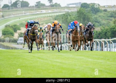 Pferderennen auf der Brighton Racecourse im Jahr 2023. Stockfoto