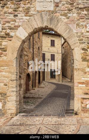 Porta Sant'Agostino, Montefalco, Perugia, Umbrien, Italien Stockfoto