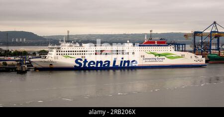 Belfast, Nordirland, Vereinigtes Königreich. 7. Juni 2023 Stena Line Fähre entlang des Hafens von Belfast Nordirland. Die Stena Emblla. Stockfoto