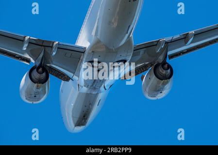 Scharfe Nahaufnahme von Düsenflugzeugen, Flugzeugen, Victoria, Vancouver Island, BC, Kanada Stockfoto