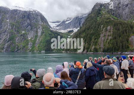 Schneebedeckte Berge im Tracy Arm Fjord bei Juneau, Alaska Stockfoto