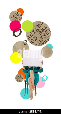 Collage für zeitgenössische Kunst. Stilvolle junge Frau, die auf einem Stuhl sitzt und Zeitung liest. Informationsfluss Stockfoto