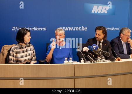 Brüssel, Belgien. 07. Juli 2023. Wallonien - Brüsseler Minister Valerie Glatigny, Francoise Bertiaux und ehemaliger WALLONISCHER Stellvertreter der Georges-Louis Bouchez-Föderation Wallonien - Brüsseler Ministerpräsident Pierre-Yves Jeholet, der auf einer Pressekonferenz der französischsprachigen liberalen Partei HERRN to annonce der neuen Föderation Wallonien - Brüssel Minister für Hochschulbildung, soziale Förderung, Bildung, Wissenschaftliche Forschung, Universitätskliniken, Jugendbetreuer, Werbung für Brüssel, Jugend und Sport, Freitag, 07. Juli 2023, im SITZ DER HERREN IN Brüssel. Valeri wird ein Nachfolger vorgestellt Stockfoto