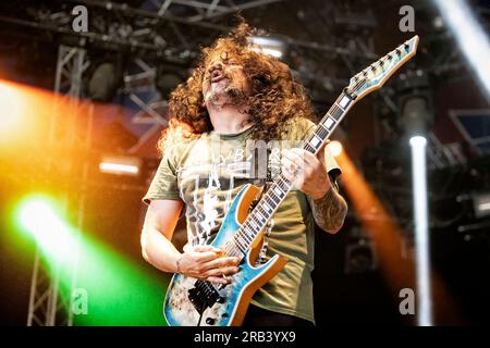 Oslo, Norwegen. 22., Juni 2023. Die amerikanische Heavy-Metal-Band Soulfly tritt während des norwegischen Musikfestivals Tons of Rock 2023 in Oslo ein Live-Konzert auf. Hier wird der Gitarrist Mike DeLeon live auf der Bühne gesehen. (Foto: Gonzales Photo - Terje Dokken). Stockfoto