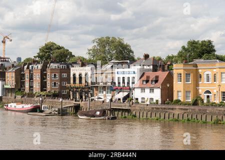 The Blue Anchor und Rutland Arms Riverside Pubs in der Lower Mall in Hammersmith West London, England, Großbritannien. Stockfoto