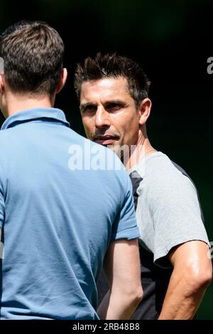 Kiel, Deutschland. 07. Juli 2023. Fußball: Testspiele, Holstein Kiel - Hannover 96. Kieles Coach Marcel Rapp (r) wird derzeit diskutiert. Kredit: Frank Molter/dpa/Alamy Live News Stockfoto