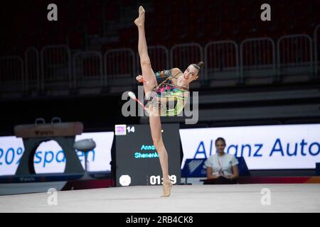 Darja VARFOLOMEEV gewinnt die Singles rundherum, Darja VARFOLOMEEV, TSV Schmiden, Action mit den Clubs, Gymnastik, rhythmische Gymnastik, Singles rundum, am 6. Juli, 2023 in Düsseldorf. Das Finale 2023 Rhein-Ruhr von 06,07 bis 09.07.2023 Stockfoto
