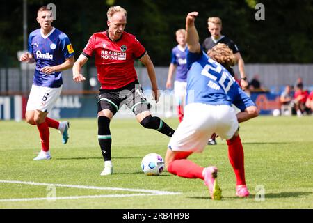 Kiel, Deutschland. 07. Juli 2023. Fußball: Testspiele, Holstein Kiel - Hannover 96. Hannovers Havard Nielsen (M) ist in Aktion. Kredit: Frank Molter/dpa/Alamy Live News Stockfoto