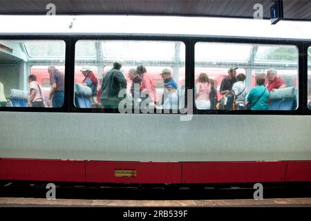 Die Schweiz. Canton Uri. Andermatt. Glacier Express Stockfoto