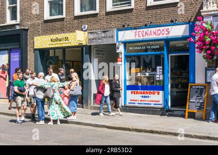 Cafés in St. Martin's Lane, London. Stockfoto