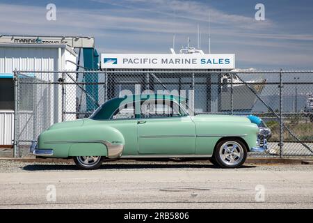 Anacortes WA USA 12. Mai 2023: Restauriertes Vintage Green Chevrolet Stockfoto