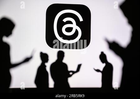 KALIFORNIEN, USA, 7. JULI 2023: Threads App Enveiling the Silent Conversations of Youth on Social Media Stockfoto