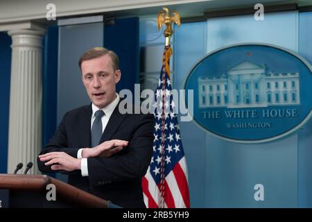 Washington, Vereinigte Staaten. 07. Juli 2023. Der nationale Sicherheitsberater Jake Sullivan nimmt am 7. Juli 2023 am täglichen Briefing im Weißen Haus in Washington Teil. Kredit: Chris Kleponis/CNP/dpa/Alamy Live News Stockfoto