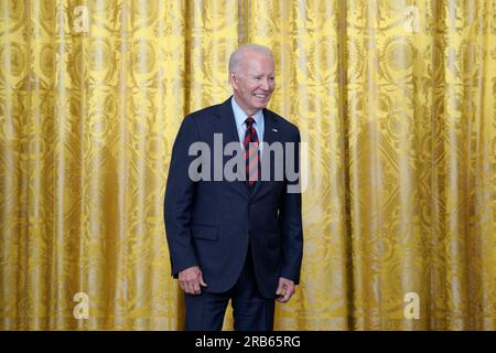 Washington, Usa. 07. Juli 2023. USA Präsident Joe Biden kommt, um am 7. Juli 2023 im Weißen Haus in Washington über die Senkung der Gesundheitskosten im Ostzimmer zu sprechen. Foto: Yuri Gripas/ABACAPRESS.COM Kredit: Abaca Press/Alamy Live News Stockfoto