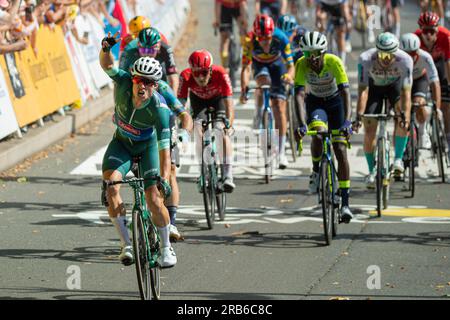 Bordeaux, Frankreich, 7. Juli 2023, JASPER PHILIPSEN von ALPECIN-DECEUNINCK springt zu seinem dritten Sieg der Tour de France in der Phase 7, 170km, Mont de Marsan nach Bordeaux während der 110. Ausgabe der Tour de France Kredit: Nick Phipps/Alamy Live News Stockfoto