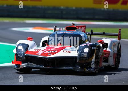 Monza, Italien. 07. Juli 2023. Toyota Gazoo Racing – Toyota GR010 Hybrid von Kamui Kobayashi (JPN) tritt während der WEC FIA World Endurance Championship 6 Stunden Monza 2023 auf der Autodromo Nazionale Monza an. Kredit: SOPA Images Limited/Alamy Live News Stockfoto