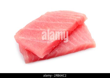 Leckere Sashimi (Stücke frischen rohen Thunfisches) auf weißem Hintergrund Stockfoto