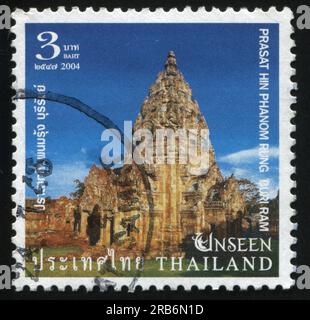RUSSLAND KALININGRAD, 3. JUNI 2016: Stempel gedruckt von Thailand, zeigt rote marmeladenblätter im Prasat hin Phanom rung Historical Park, Buriram Province, 2004. Stockfoto