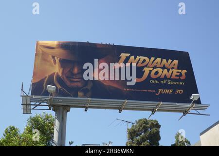 Los Angeles, Kalifornien, USA 7. Juli 2023 Disney Indiana Jones und The Dial of Destiny Harrison Ford Billboard am 7. Juli 2023 in Los Angeles, Kalifornien, USA. Foto: Barry King/Alamy Stock Photo Stockfoto