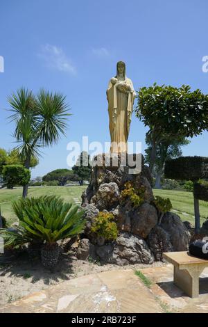 Culver City, Kalifornien, USA 6. Juli 2023 Holy Cross Cemetery am 6. Juli 2023 in Culver City, Kalifornien, USA. Foto: Barry King/Alamy Stock Photo Stockfoto