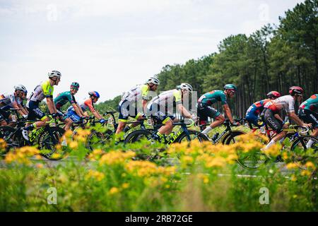 Frankreich. 07. Juli 2023. Foto von Alex Whitehead/SWpix.com - 07/07/2023 - Radfahren - 2023 Tour de France - Etappe 7: Mont-de-Marsan nach Bordeaux (169,9km) - Kredit: SWpix/Alamy Live News Stockfoto