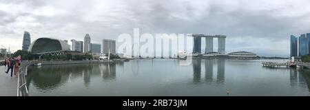 Reisen in Singapur. Du lịch Singapur. Blick auf toàn cảnh vịnh Marina Stockfoto