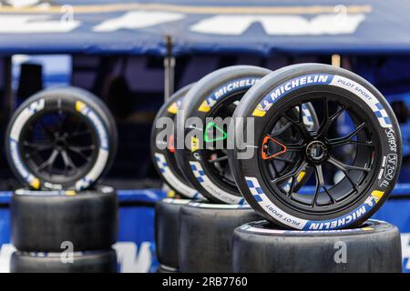 Monza, Italie. 06. Juli 2023. michelin, Technicien, michelin, Reifen, pneus, Während der 2023., 3. Runde der 6. FIA-Weltausdauermeisterschaft in Monza von 7. Bis 9. Juli 2023 2023 auf der Autodrome Nazionale di Monza in Monza, Italien - Foto Frédéric Le Floc'h/DPPI Credit: DPPI Media/Alamy Live News Stockfoto