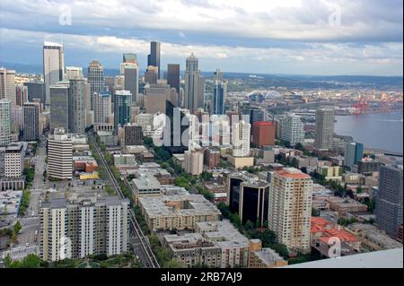 Gebäude im Zentrum von Seattle. Blick auf Seattle aus der Vogelperspektive. Seattle, Washington, Vereinigte Staaten von Amerika - 26. August 2010 Stockfoto