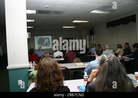 Vortrag auf dem WeltAIDS-Welttag zur Innenmarkierung Stockfoto