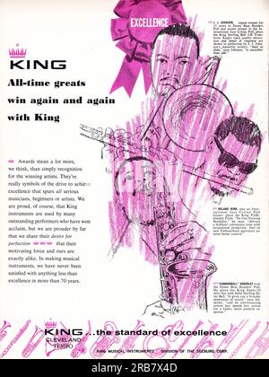 Ein Werbespot für King Instruments mit den Jazzgrößen Roland Kirk, Cannonball Adderley und J. J. Johnson. Aus einem Musikmagazin aus den frühen 1960er Jahren. Stockfoto
