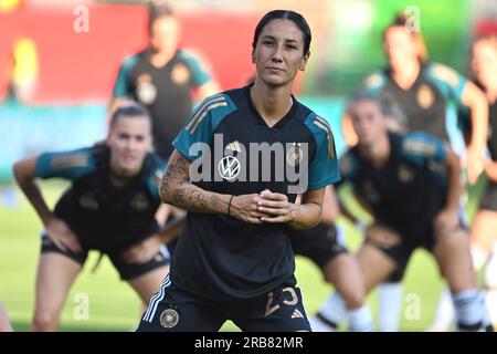 Fuerteventura, Deutschland. 07. Juli 2023. Sara DOORSOUN (GER) wird aufgewärmt. Deutschland (GER) -Sambia (ZMB) 2-3 am 7. Juli 2023, Sportpark Ronhof Thomas Sommer in Fürth, ? Kredit: dpa/Alamy Live News Stockfoto