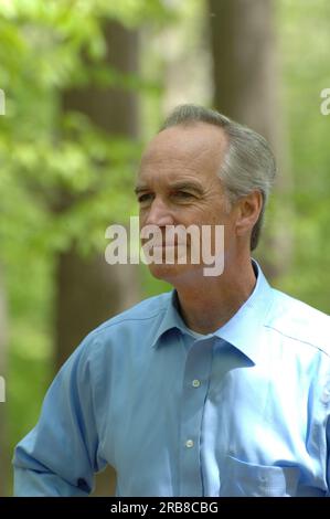 Nahaufnahmen von Sekretär Dirk Kempthorne während der Aufnahme von Zugvögeln Stockfoto