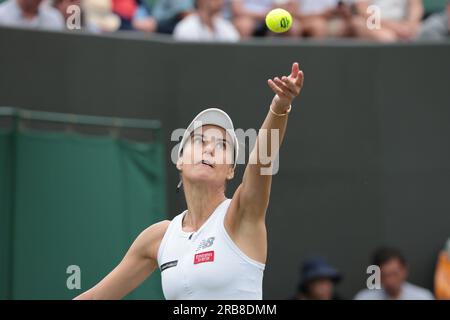 London, Großbritannien. 08. Juli 2023. Sorana Cirstea (ROM) beim Wimbledon Tournament 2023 in London, England. Kredit: Andre Chaco/FotoArena/Alamy Live News Stockfoto