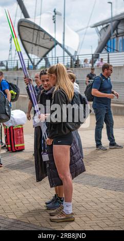 Manchester, Großbritannien. 08. Juli 2023. 8. Juli 2023; Manchester Regional Arena, Manchester, Lancashire, England; 2023 Muller UK Athletics Championships Manchester; Athleten warten auf ihre Registrierung für den Wettbewerb Credit: Action Plus Sports Images/Alamy Live News Stockfoto