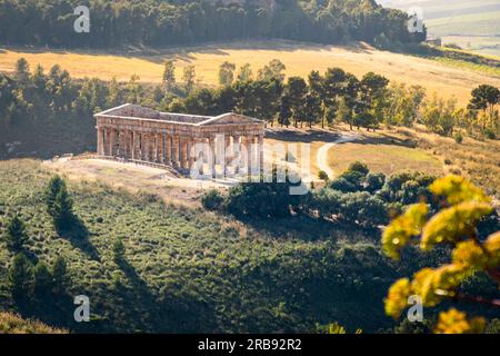 Der Dorische Tempel von Segesta. Segesta, Calatafimi, Trapani, Sizilien, Italien, Europa. Stockfoto