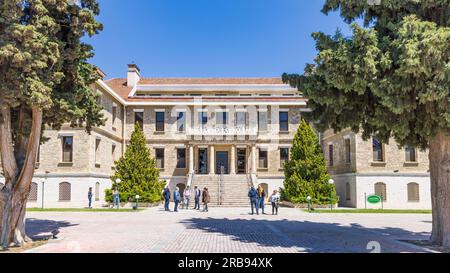 Thessaloniki, Griechenland - 28. April 2023: Hauptgebäude und Bibliothek der American Farm School in Thessaloniki Zentralmakedonien in Griechenland Stockfoto