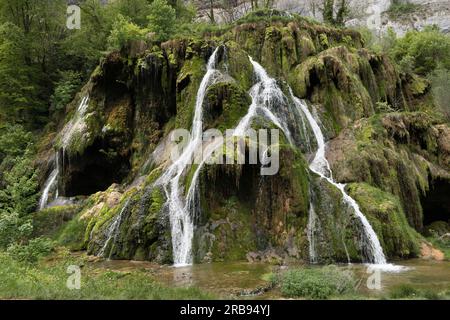 Cascades de Baume-les-Messieurs, Jura, Bourgogne-Franche-Comté, Frankreich, Stockfoto