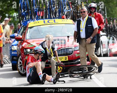 Limoges, Frankreich. 08. Juli 2023. Der belgische Florian Vermeersch von Lotto DSTNY zeigte sich, wie er während der 8. Etappe des Radrennen Tour de France, einem 200,7 km langen Rennen von Libourne nach Limoges, Frankreich, am Samstag, den 08. Juli 2023 abstürzt. Die diesjährige Tour de France findet vom 01. Bis 23. Juli 2023 statt. BELGA PHOTO POOL FRANCK FAUGERE Kredit: Belga News Agency/Alamy Live News Stockfoto