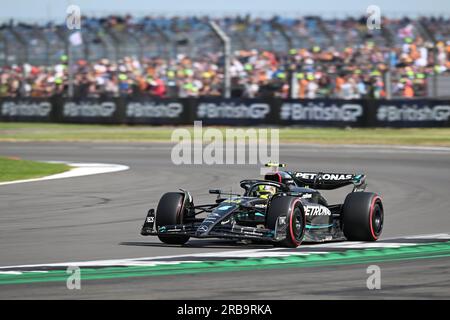 8. Juli 2023: Silverstone Circuit, Northamptonshire, England: Formel 1 2023 Aramco F1 Grand Prix: Qualifying Day; Lewis Hamilton vom Mercedes Team während der Qualifizierung Stockfoto