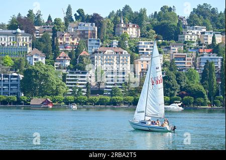 Der Pilatus und die Stadt Luzern sind die Juwelen des Vierwaldstättersees in der Schweiz. Stockfoto