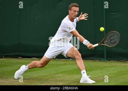 London, Großbritannien. 08. Juli 2023. Das Wimbledon Grand Slam Tennis Turnier, 8. Juli 2023, London. Tschechischer Tennisspieler Jiri Lehecka. Kredit: Sidorjak Martin/CTK Photo/Alamy Live News Stockfoto