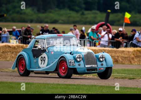 1954 Morgan Plus 4, im Bicester Heritage Flywheel 2023. Stockfoto