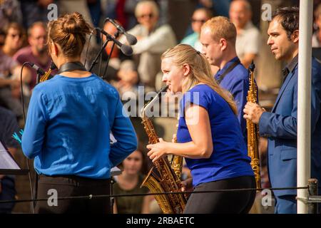 Amsterdam, Holand, Grachtenfestival, COMPAGNIE TEATHER, NEDERLAND SAXOFOON OKTETT Stockfoto