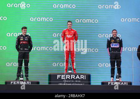 Podium POURCHAIRE Theo (FRA), ART Grand Prix, Dallara F2, VESTI Frederik (dnk), Prema Racing, Dallara F2, DOOHAN Jack (aus), UNI-Virtuosi Racing, Dallara F2, Portrait während der 8. Runde der FIA-Formel-2-Meisterschaft 2023 vom 7. Bis 9. Juli 2023 auf der Silverstone Circuit in Silverstone, Großbritannien Stockfoto