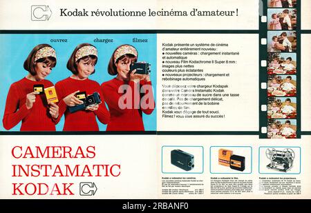 Kodak Instamatic 8mm Filmkamera Werbespot in einem französischen Magazin 1965 Stockfoto